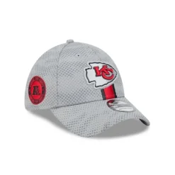 Flash Sale Kansas City Chiefs 2024 Sideline Gray 39THIRTY Stretch Fit Hat - KTGCaps - Baseball caps for various teams, purchased online at a discount Caps