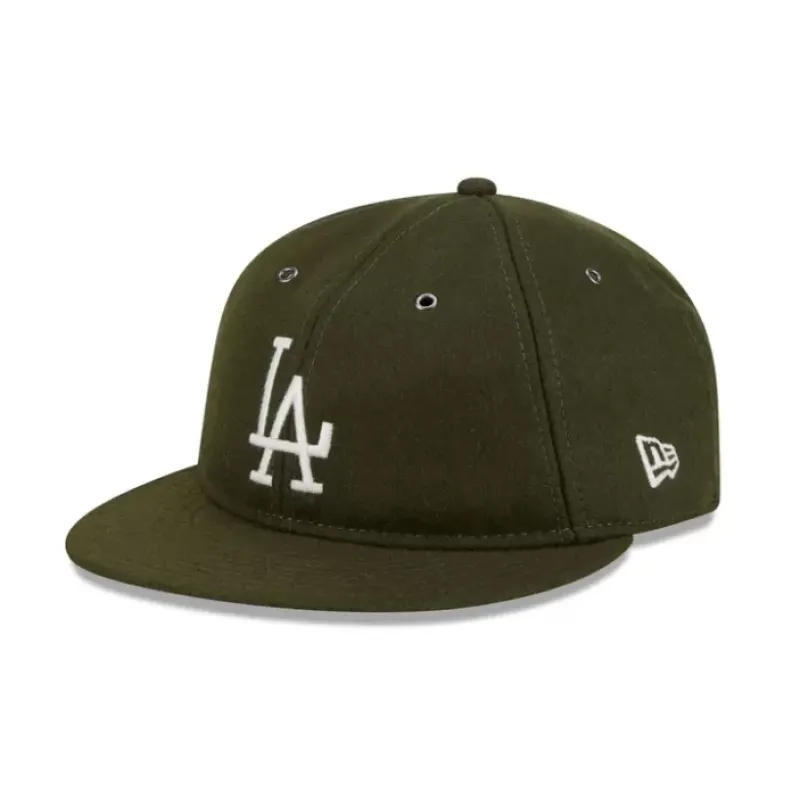 Flash Sale New York Yankees Logo Essentials Black Hoodie - KTGCaps - Baseball caps for various teams, purchased online at a discount